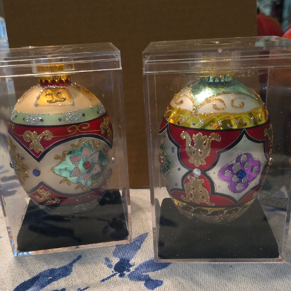 Dept 56 Holiday Ornament Set